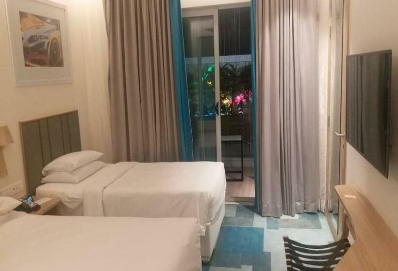 Fotos del hotel Holiday Inn Express & Suites Bengaluru Old Madras Road, An Ihg:  12