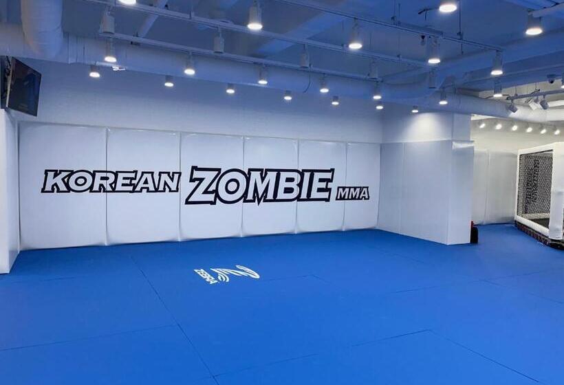 Staz  Premier Dongtan