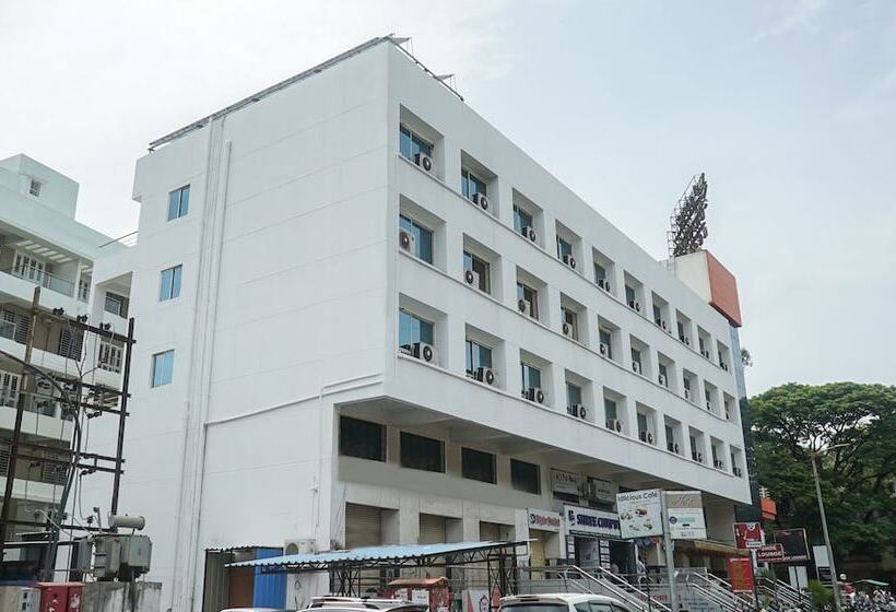 Treebo Trend Brahma Regency