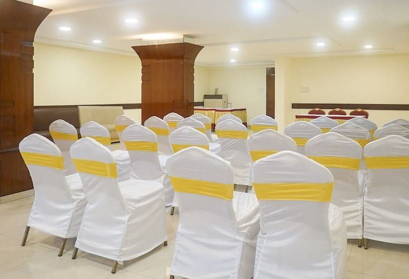 Fotos del hotel Treebo Trend Brahma Regency:  21