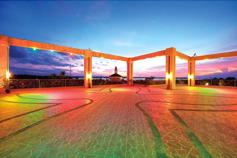 Fotos del hotel Queens Island Golf And Village:  3