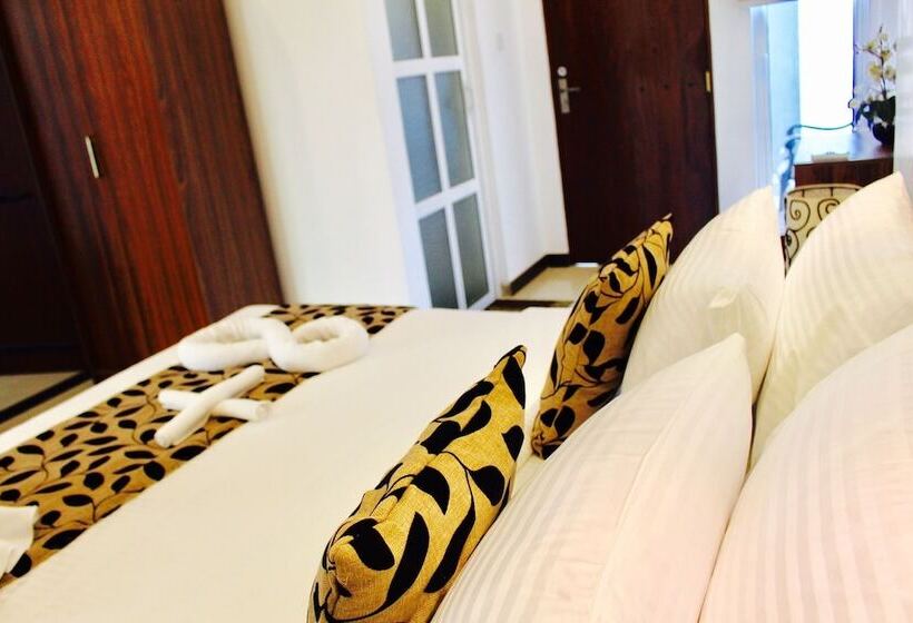 Fotos del hotel 8plusmotels:  16