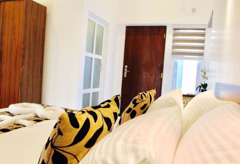 Fotos del hotel 8plusmotels:  4