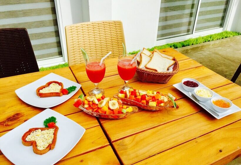 Fotos del hotel 8plusmotels:  9