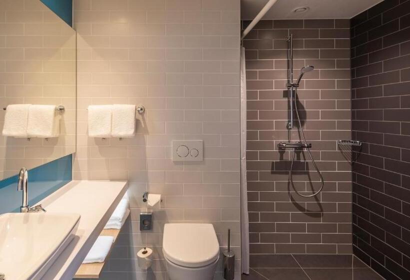 Holiday Inn Express Düsseldorf  Hauptbahnhof, An Ihg