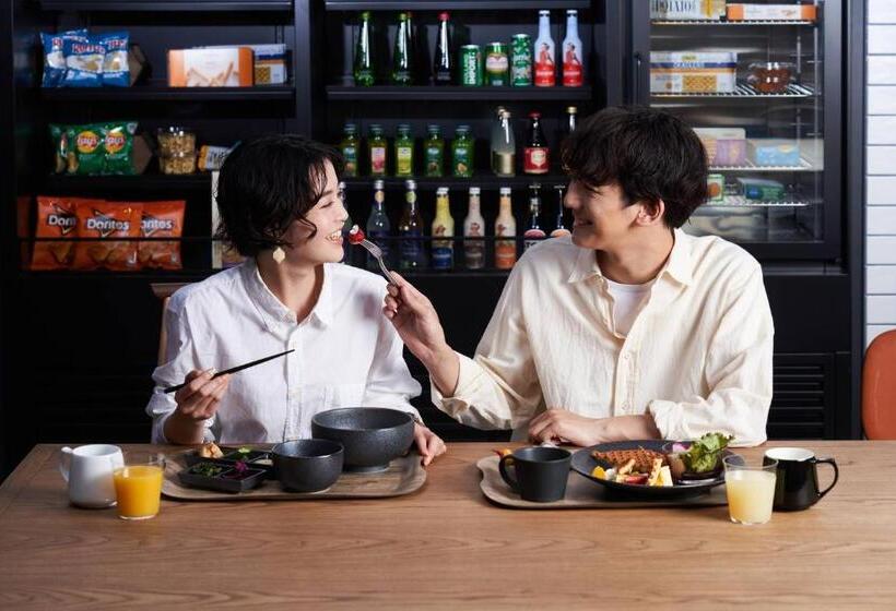 Fotos del hotel Moxy Kyoto Nijo:  2