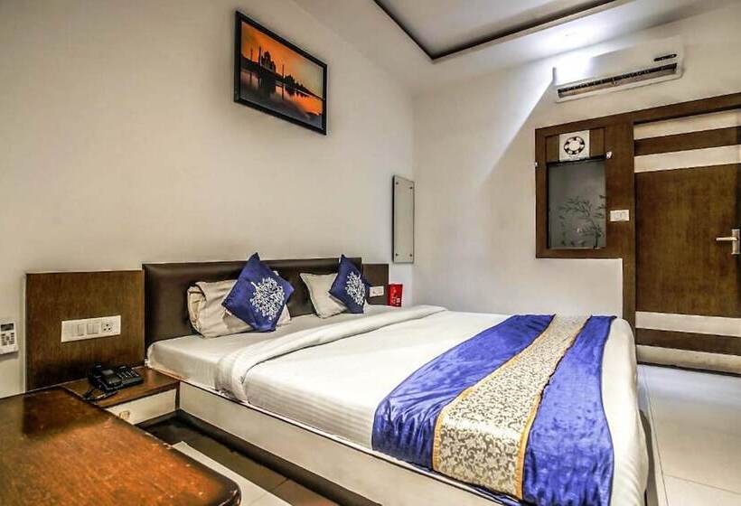 Fotos del hotel Oyo 10454 Hotel Riviera:  6