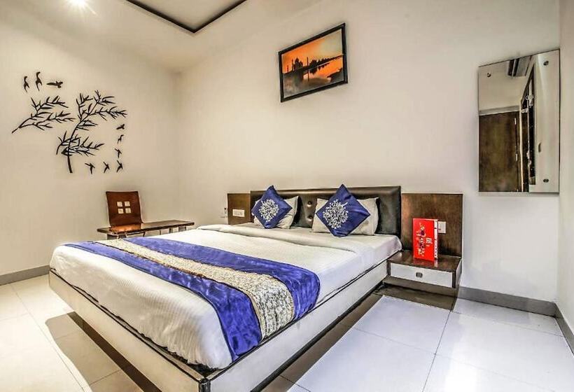 Fotos del hotel Oyo 10454 Hotel Riviera:  10