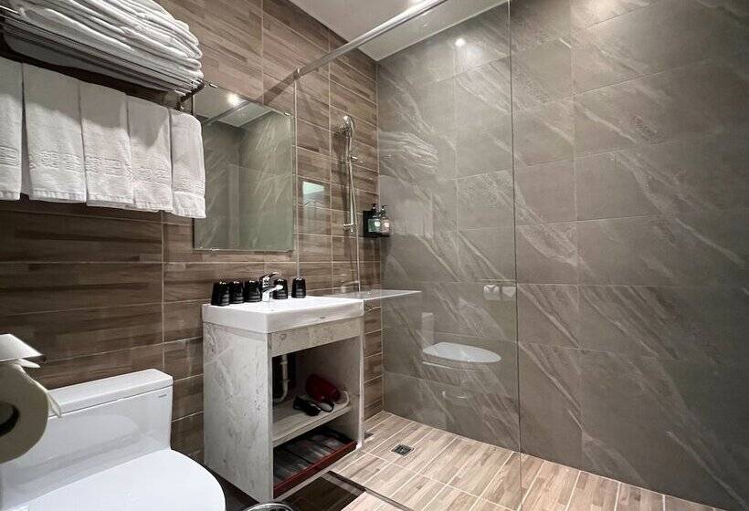 Fotos del hotel Saint Hostel:  14