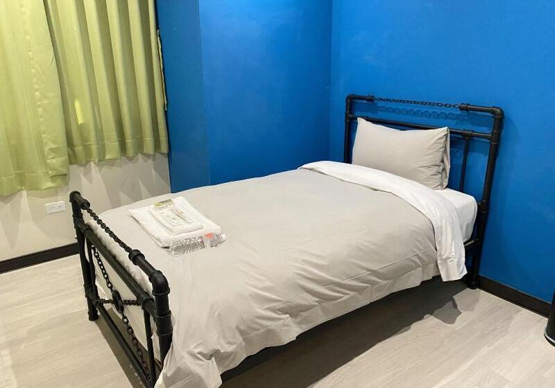 Fotos del hotel Saint Hostel:  2