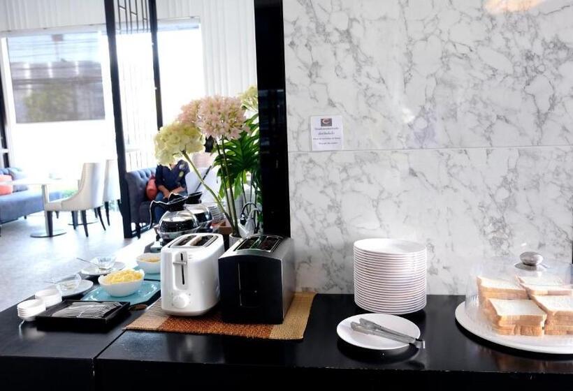 Fotos del hotel Cheewin Palace:  16