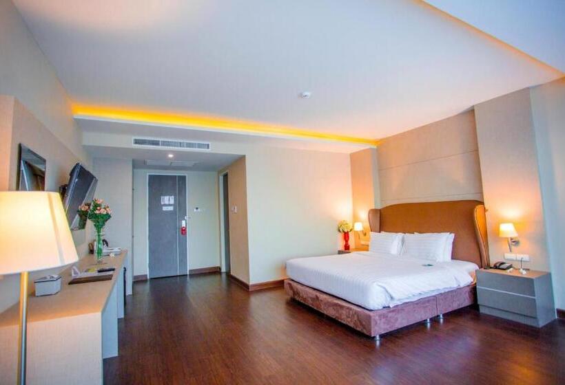 Fotos del hotel Cheewin Palace:  4