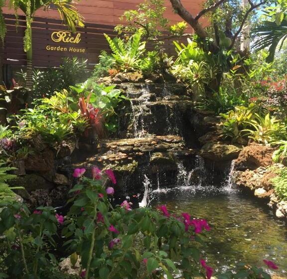 Fotos del hotel Rich Garden House:  21