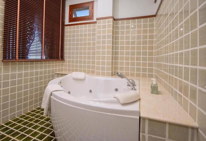 Fotos del hotel Rich Garden House:  13