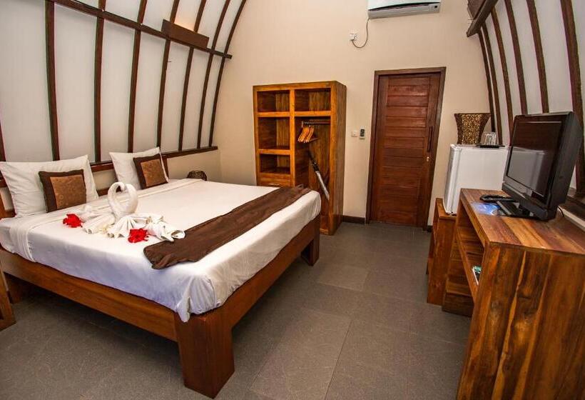 Oceans 5 Dive Resort