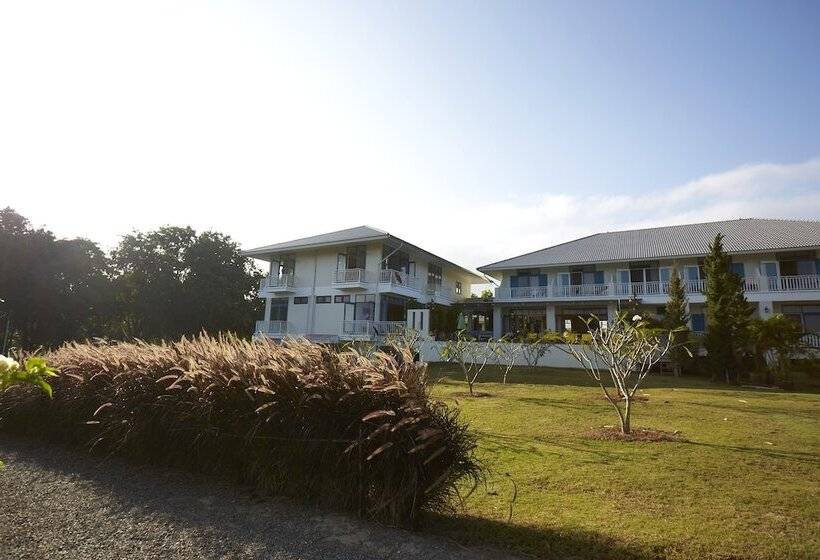 Fotos del hotel Santosha Health & Lifestyle Resort:  7