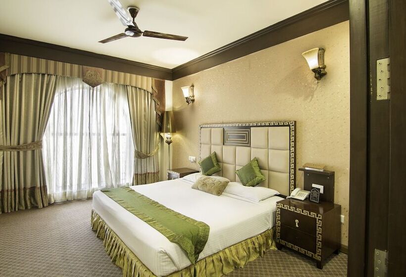 Fotos del hotel Treebo Tryst Royce New Friends Colony:  2