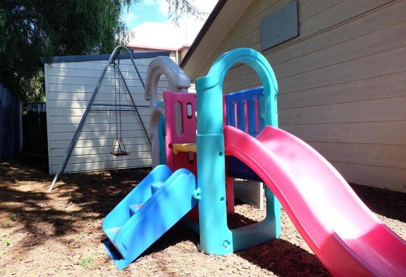 Fotos del hotel Castles Motel:  7