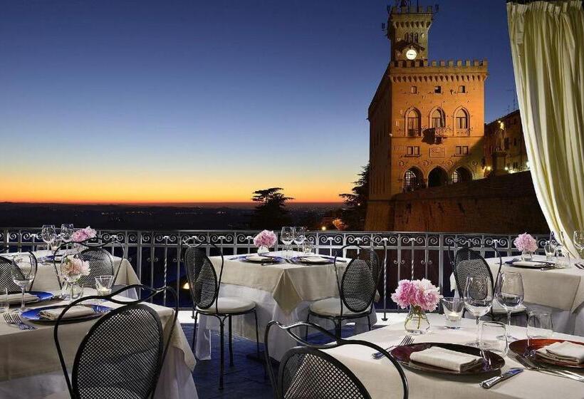 Fotos del hotel Titano Suites:  3