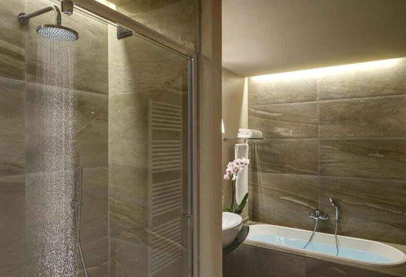 Fotos del hotel Titano Suites:  4