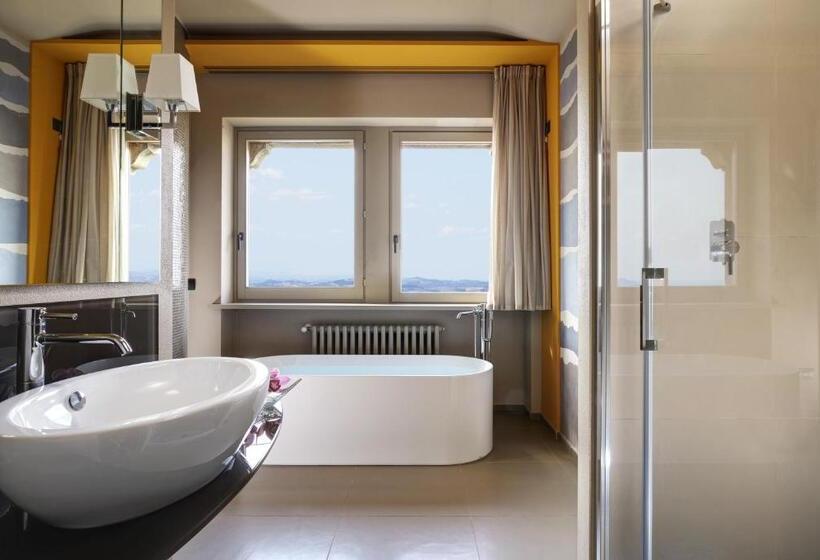 Fotos del hotel Titano Suites:  13