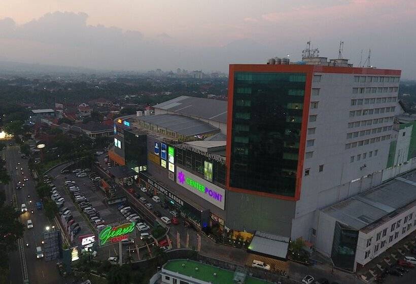 Fotos del hotel Aria Gajayana:  10