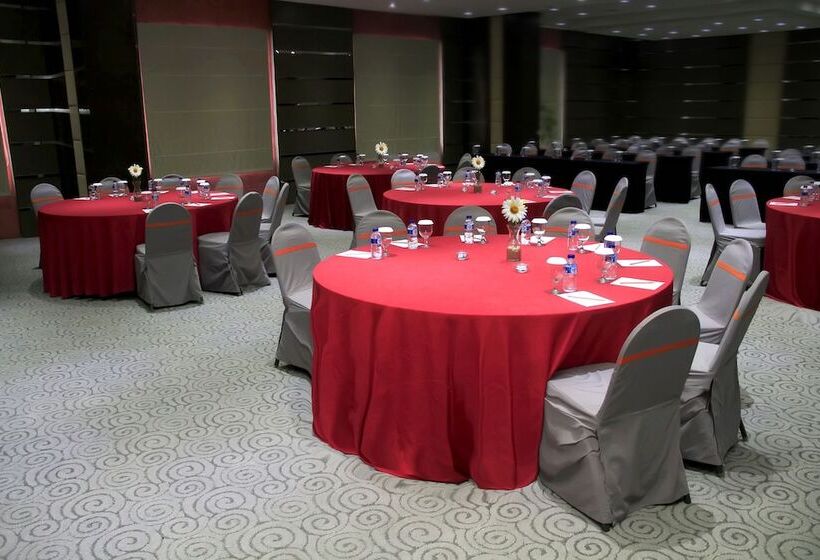 Fotos del hotel Aria Gajayana:  8