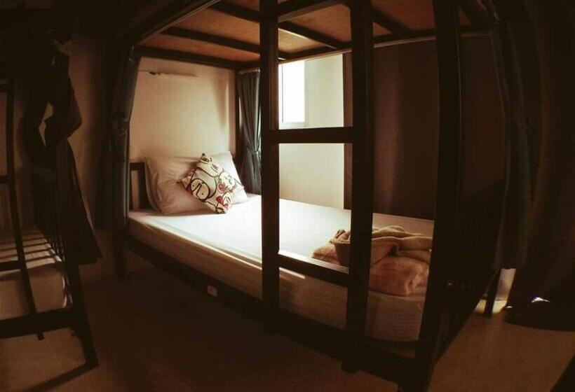 Slumber Party Hostel Phuket Patong