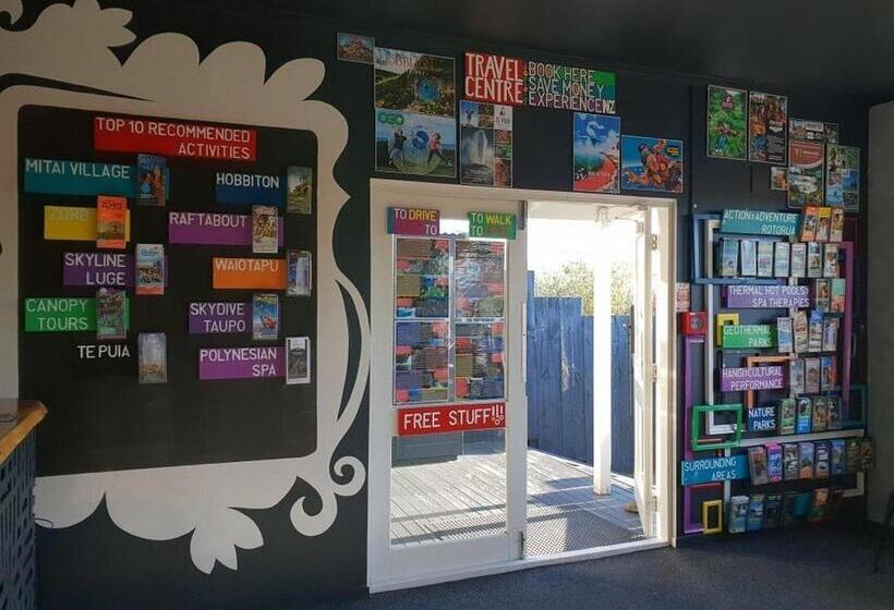 Fotos del hotel Crash Palace Backpackers Rotorua:  4