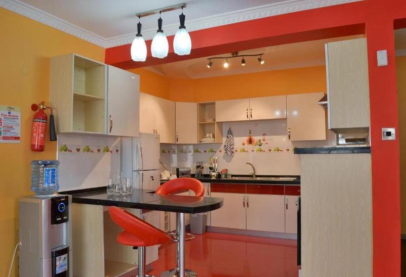 Fotos del hotel Fahari Palace Serviced Apartments:  3