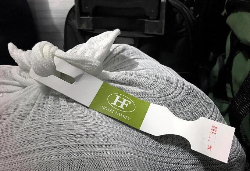 Fotos del hotel Family:  12