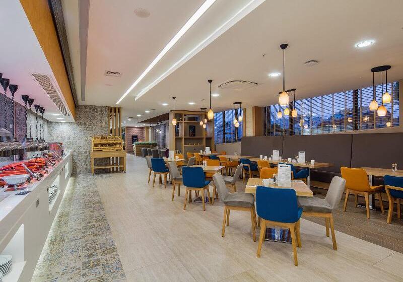 Fotos del hotel Holiday Inn Antalya  Lara, An Ihg:  4