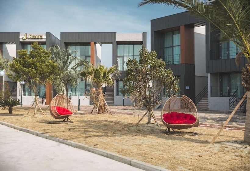 Fotos del hotel J Raum:  4