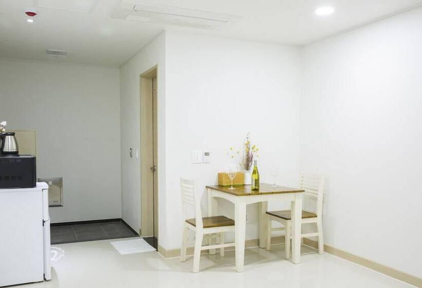 Fotos del hotel J Raum:  16