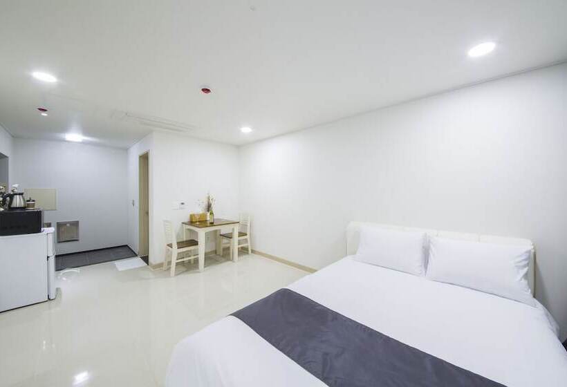 Fotos del hotel J Raum:  9