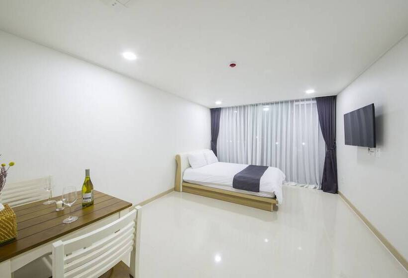 Fotos del hotel J Raum:  14