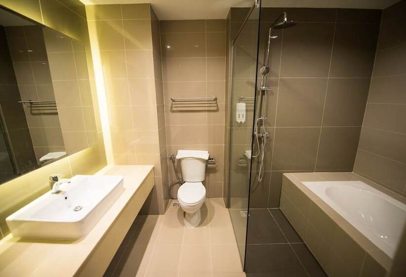 Fotos del hotel L:  6