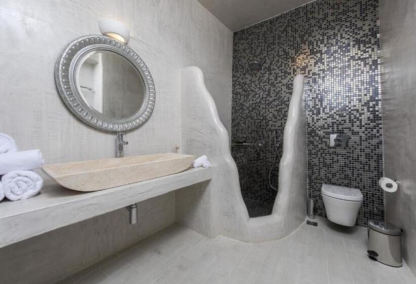 Fotos del hotel Ambition Suites:  3