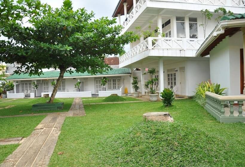 Fotos del hotel Mirissa Bay Resorts:  6