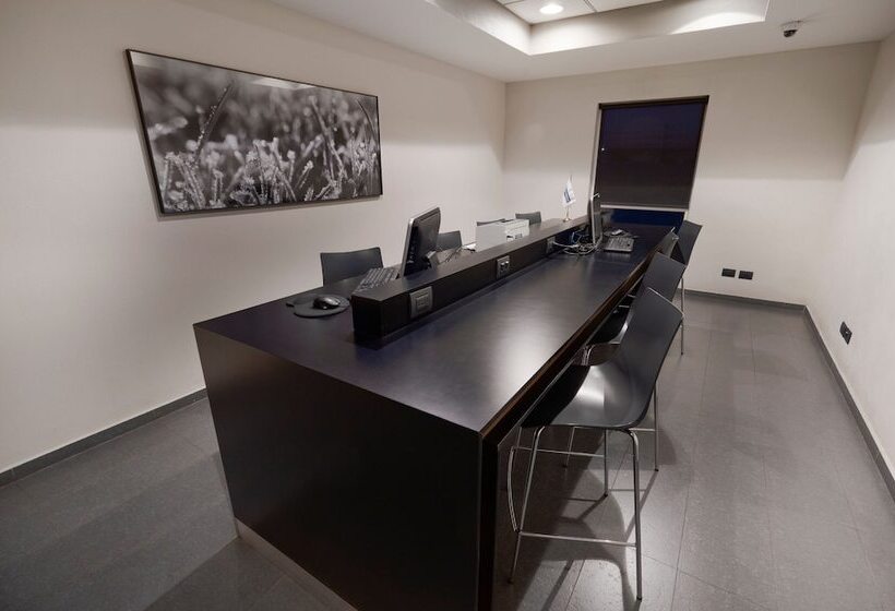 Fotos del hotel City Express Santiago Aeropuerto:  25