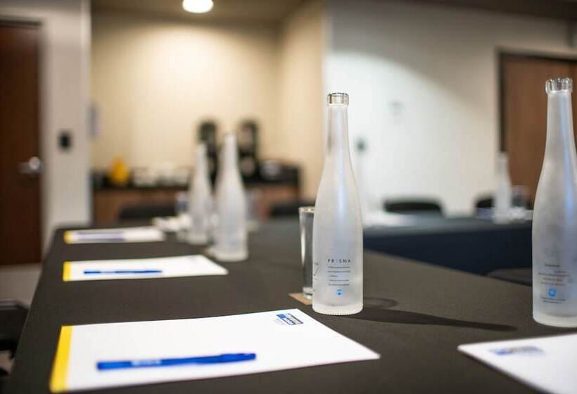 Fotos del hotel City Express Santiago Aeropuerto:  18