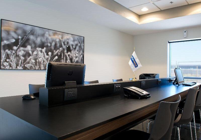 Fotos del hotel City Express Santiago Aeropuerto:  21