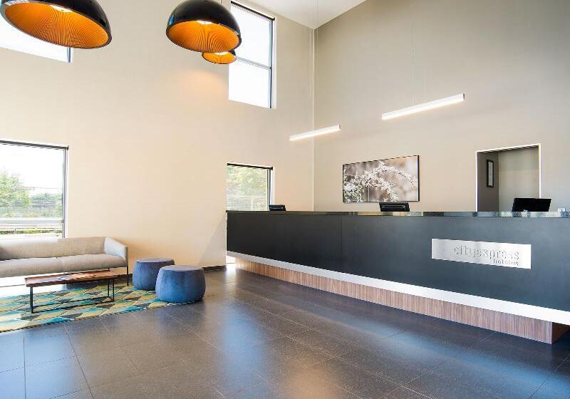 Fotos del hotel City Express Santiago Aeropuerto:  3