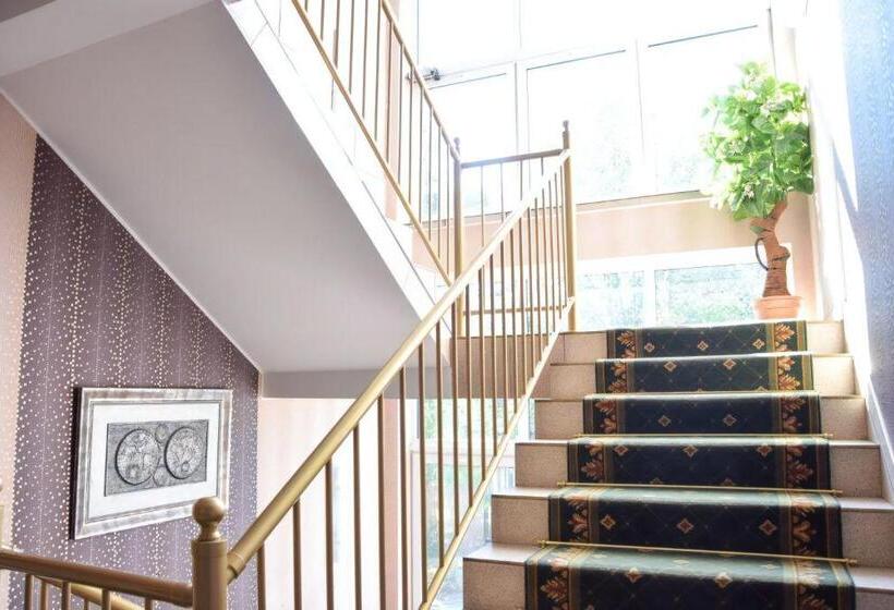 Fotos del hotel Leopolis:  3