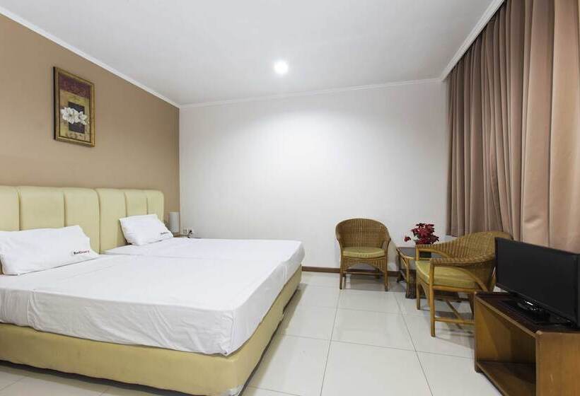 Reddoorz Near Gondangdia Station