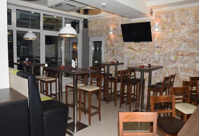 Fotos del hotel Elegance:  2