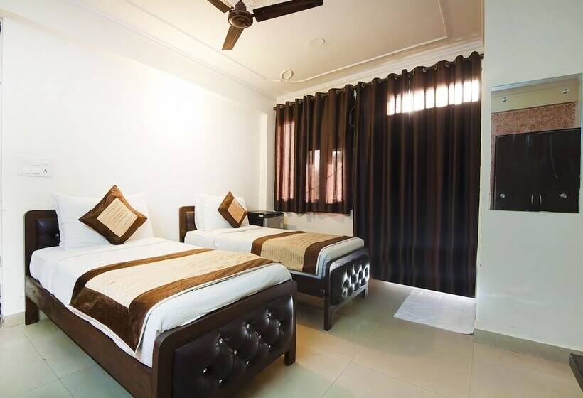 Fotos del hotel Charan Pahari:  9