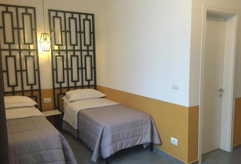 Fotos del hotel Antigone:  2