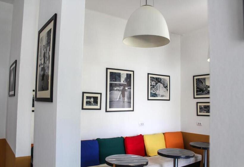 Fotos del hotel Antigone:  9