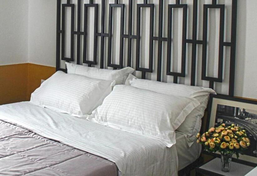 Fotos del hotel Antigone:  8